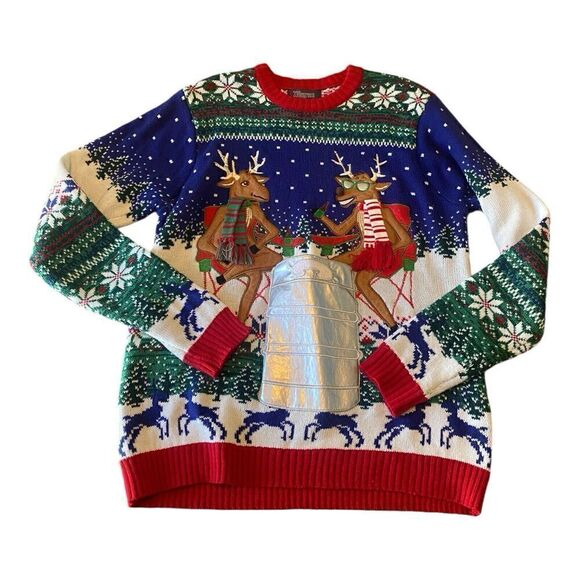 NWOT 33 Degrees Reindeer Beer Pocket Sweater Large - Picture 3 of 10